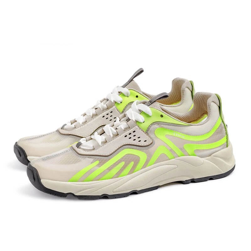 Amon Sneaker: Leuchtende Eleganz für deine Füße. Transparente Sportlichkeit, grenzenlose Freiheit.